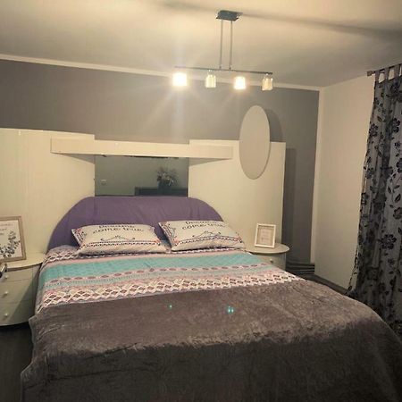 Lux Apartament Zilah Kültér fotó