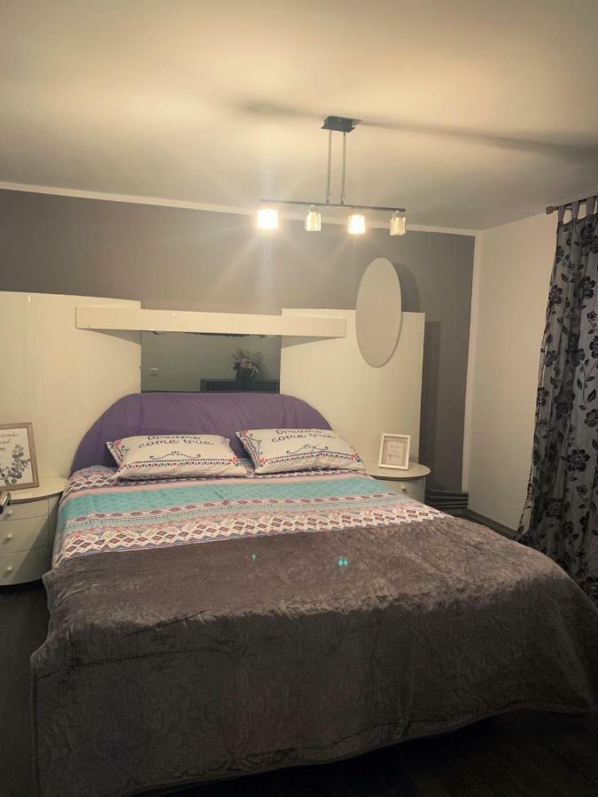 Lux Apartament Zilah Kültér fotó